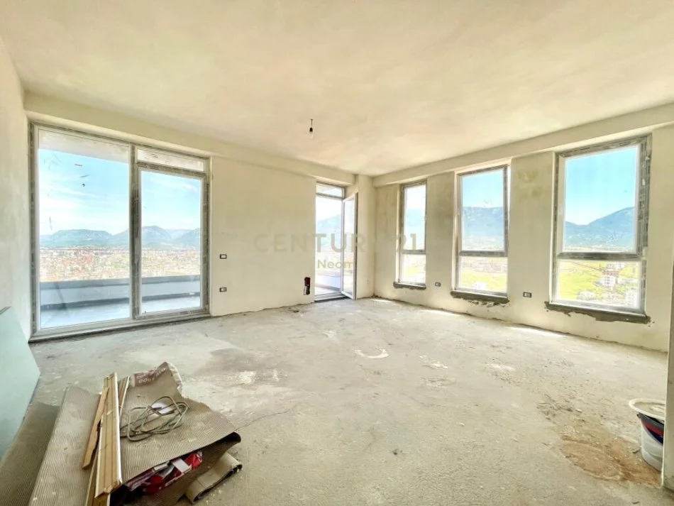 Tirane, shitet apartament 2+1 Kati 5, 138 m² 280.000 € (sauk)
