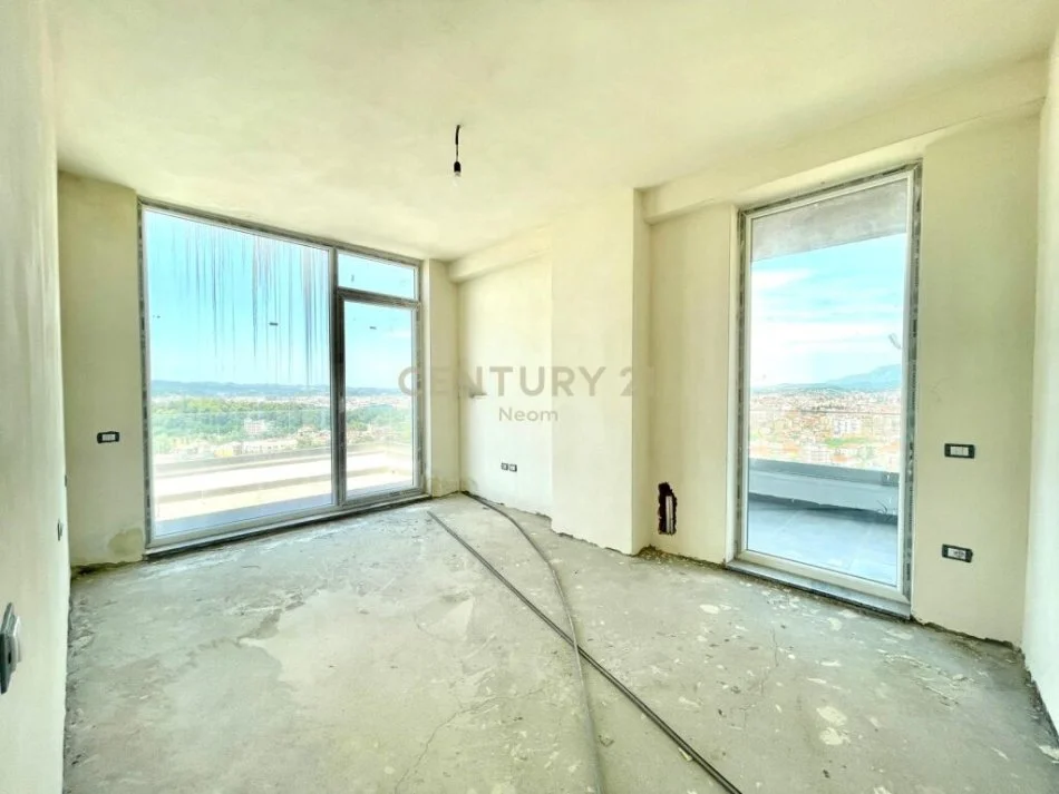 Tirane, shitet apartament 2+1 Kati 5, 138 m² 280.000 € (sauk)