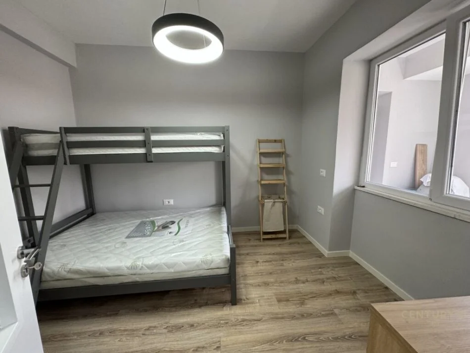 Tirane, jepet me qera apartament 2+1 Kati 2, 75 m² 750 € (bulevardi zogu i pare)