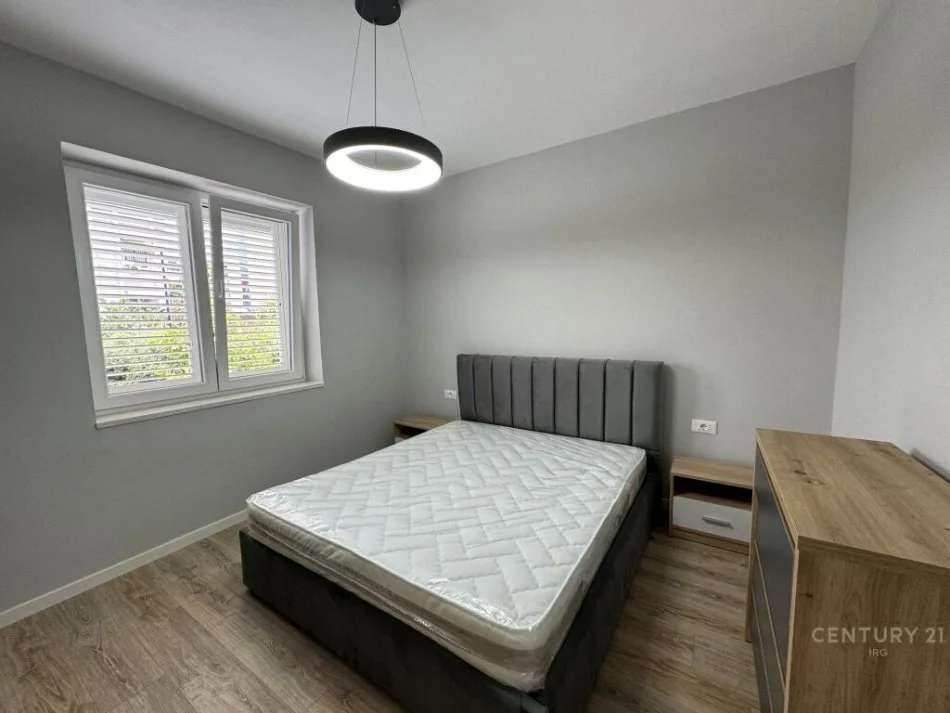 Tirane, jepet me qera apartament 2+1 Kati 2, 75 m² 750 € (bulevardi zogu i pare)
