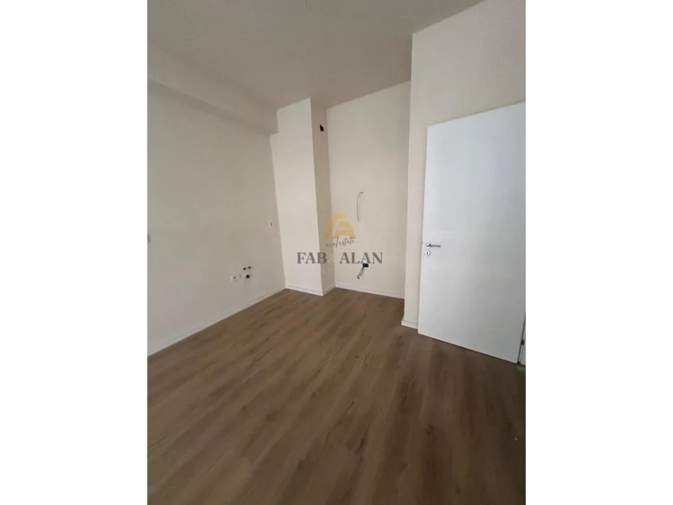 Tirane, shitet apartament 1+1 , 70 m² 94.500 € (Astir)