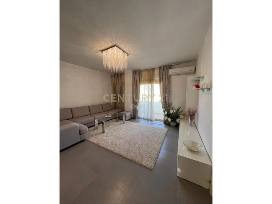 Durres, shitet apartament 2+1+Aneks+Ballkon , 115 m² 130.000 € (Prane shkolles Eftali Koci)
