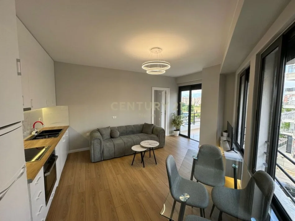 Tirane, shitet apartament 2+1 Kati 3, 89 m² 128.000 € (yzberisht)