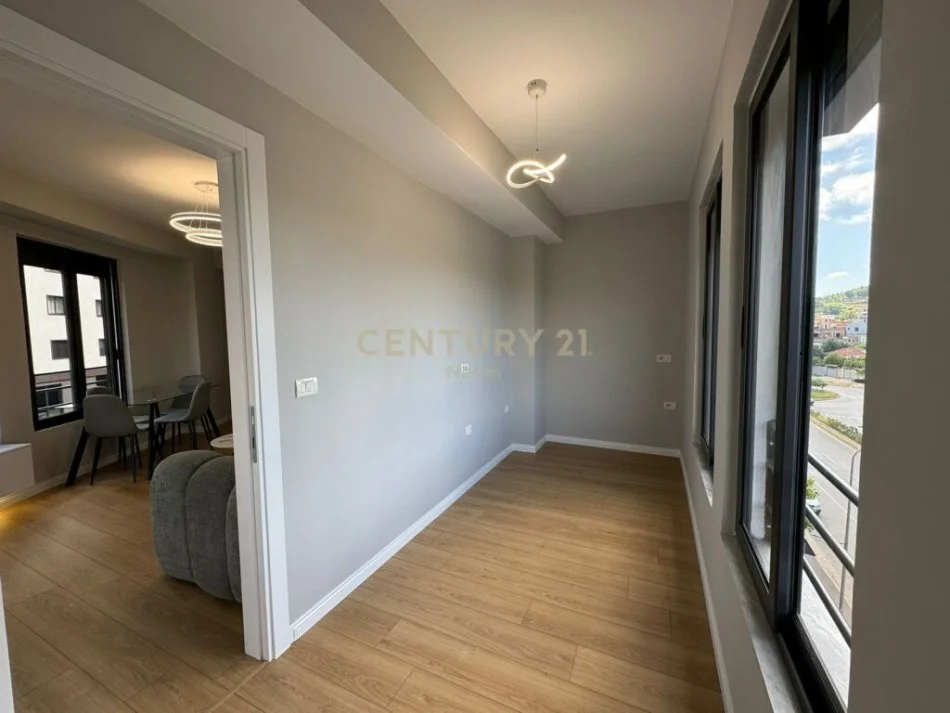 Tirane, shitet apartament 2+1 Kati 3, 89 m² 128.000 € (yzberisht)