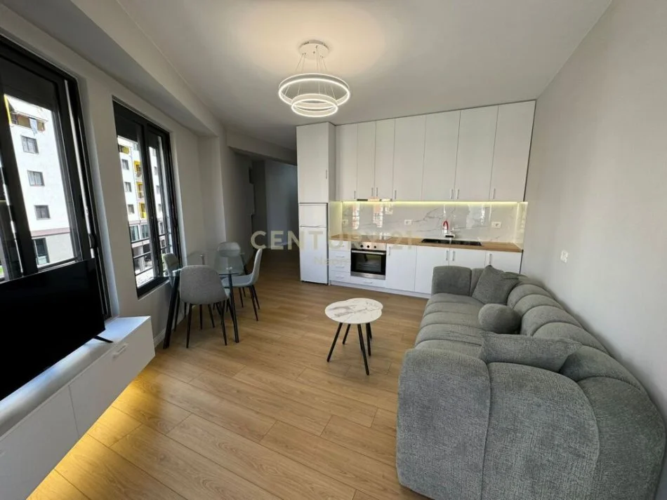 Tirane, shitet apartament 2+1 Kati 3, 89 m² 128.000 € (yzberisht)