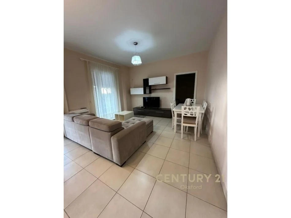 Tirane, jepet me qera apartament 1+1 , 84 m² 600 € (Liman Kaba)