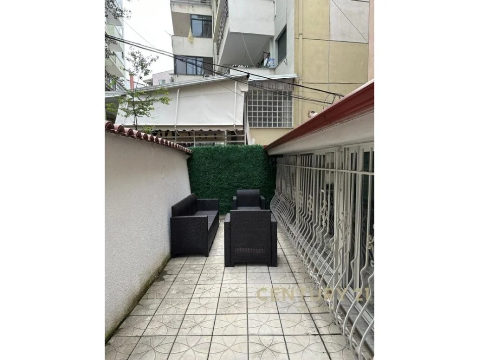 Tirane, shitet apartament 2+1+Aneks+Ballkon Kati 2, 165 m² 168.000 € (Kodra e Diellit)