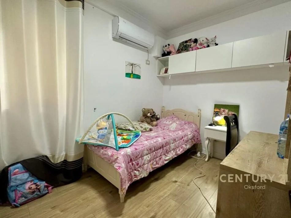 Tirane, shitet apartament 2+1+Aneks+Ballkon Kati 1, 164 m² 170.000 € (kodra e diellit)