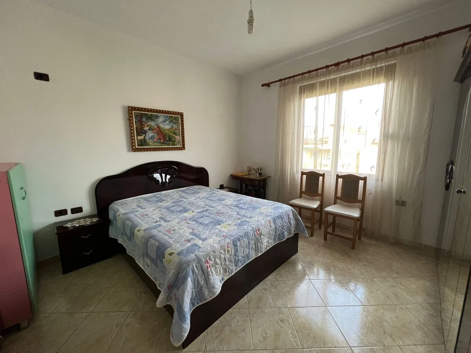 Tirane, jepet me qera shtepi 2+1+Aneks+Ballkon Kati 3, 120 m² 450 € (Rruga Osman Jonuzi Nr.45)