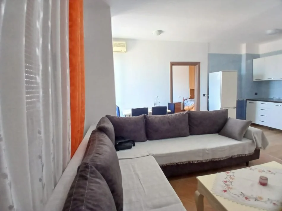 Tirane, jepet me qera apartament 2+1+Ballkon Kati 10, 100 m² 600 € 