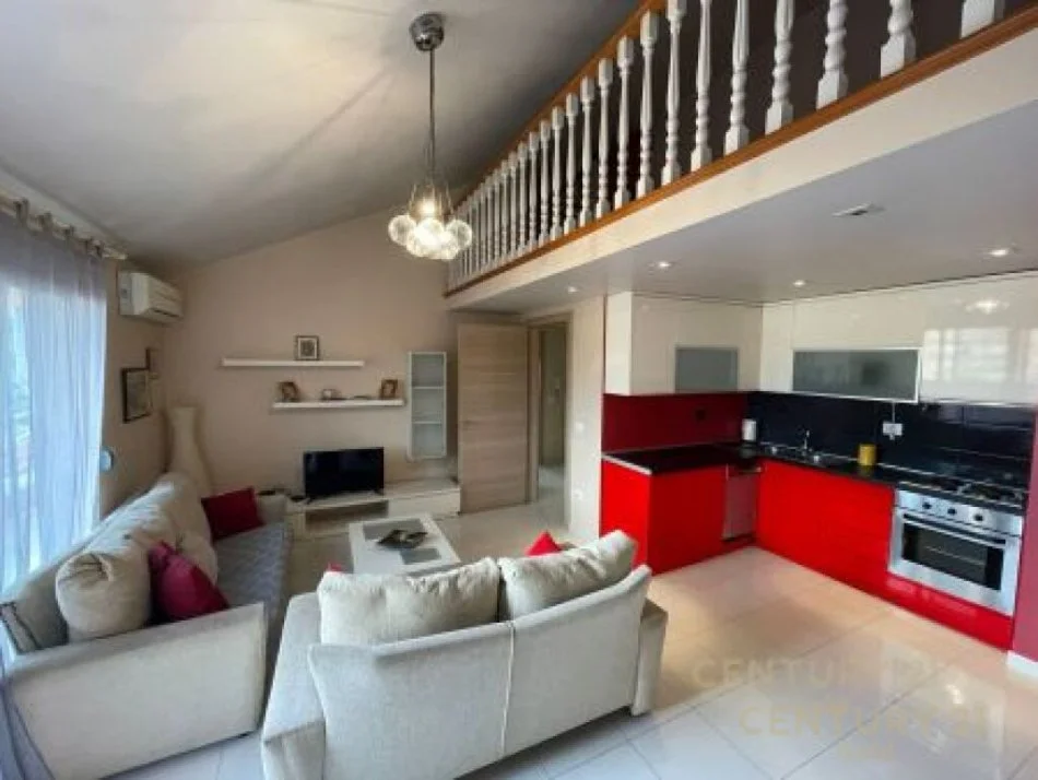 Tirane, jepet me qera apartament duplex Dublex Kati 4, 120 m² 450 € (LIQENI THATE)