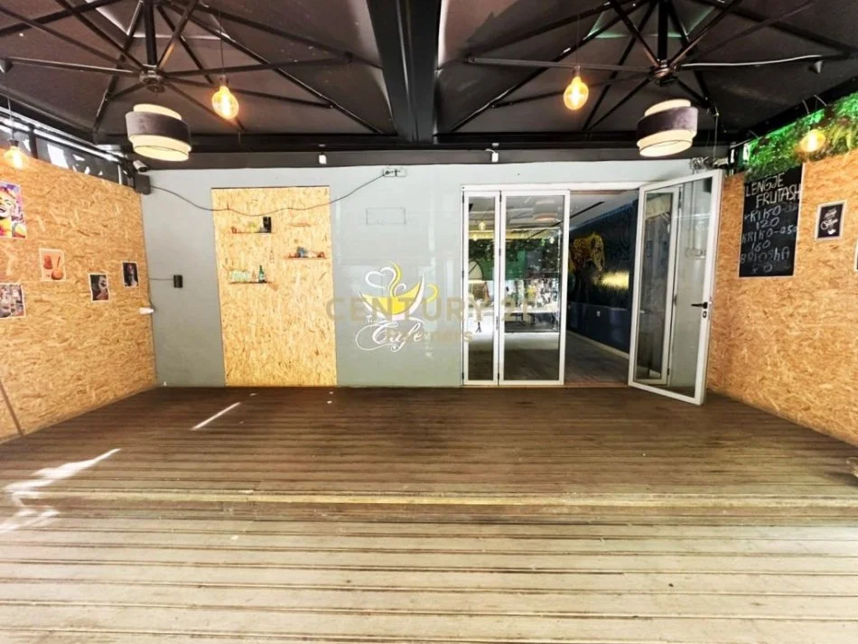 Tirane, shitet dyqan Kati 0, 59 m² 210.000 € (Ish Parku i Autobuzave, Rruga e Kavajes)