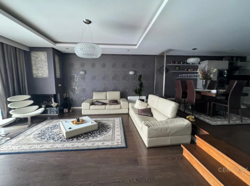 Tirane, jepet me qera Vile 3+1+Aneks+Ballkon Kati 3, 350 m² 3.300 € (KODRA E Diellit)