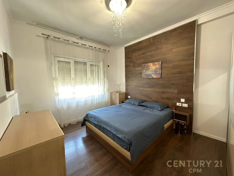Tirane, jepet me qera apartament 1+1 Kati 4, 61 m² 600 € (KOPSHTI ZOLOGJIK)