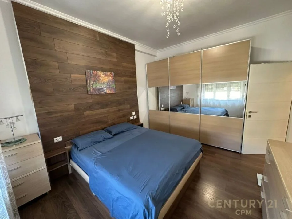 Tirane, jepet me qera apartament 1+1 Kati 4, 70 m² 600 € (kopeshti zoologjik)