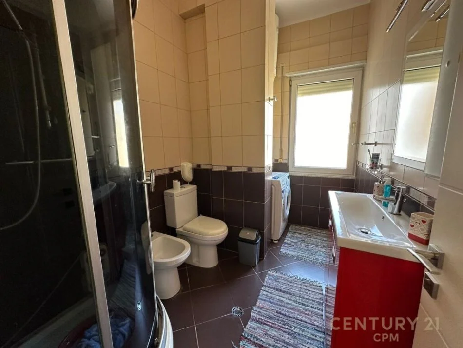 Tirane, jepet me qera apartament 1+1 Kati 4, 61 m² 600 € (KOPSHTI ZOLOGJIK)