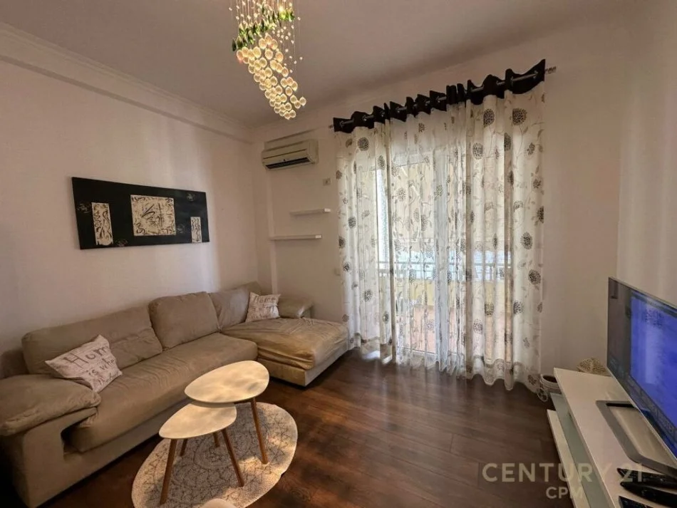 Tirane, jepet me qera apartament 1+1 Kati 4, 61 m² 600 € (KOPSHTI ZOLOGJIK)