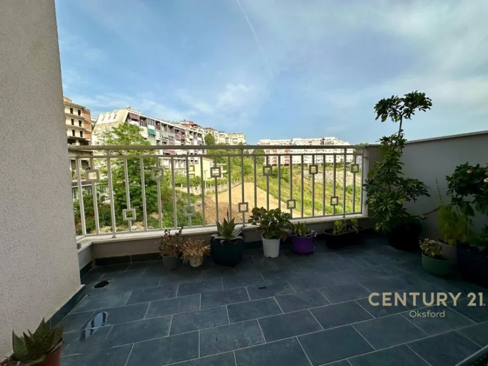 Tirane, shitet apartament 1+1+Ballkon Kati 1, 71 m² 116.000 € (Rruga Dalip Topi.)