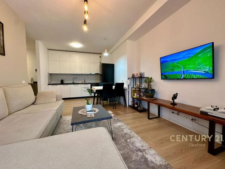 Tirane, shitet apartament 1+1 Kati 1, 71 m² 116.000 € (fresk)