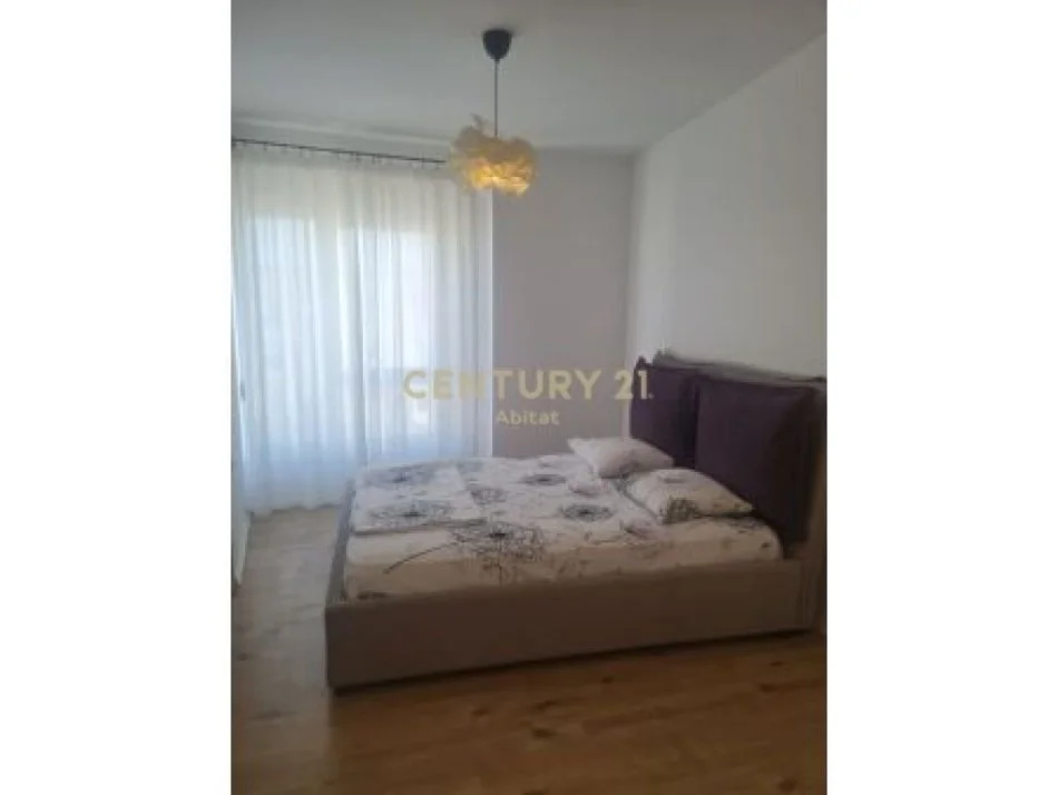 Tirane, jepet me qera apartament 1+1 Kati 11, 57 m² 500 € 