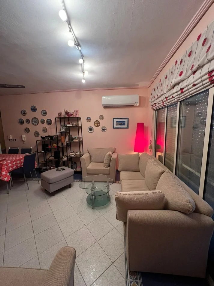 Golem, jepet me qera apartament 2+1+Ballkon , 700 m² 700 € (Golem Durres)