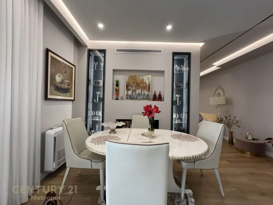 Tirane, shes apartament 3+1 Kati 3, 224 m² 515.000 € 