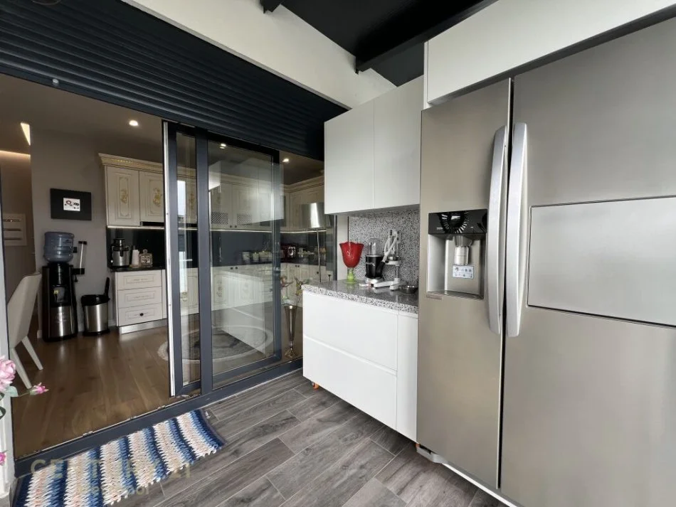 Tirane, shes apartament 3+1 Kati 3, 224 m² 515.000 € 