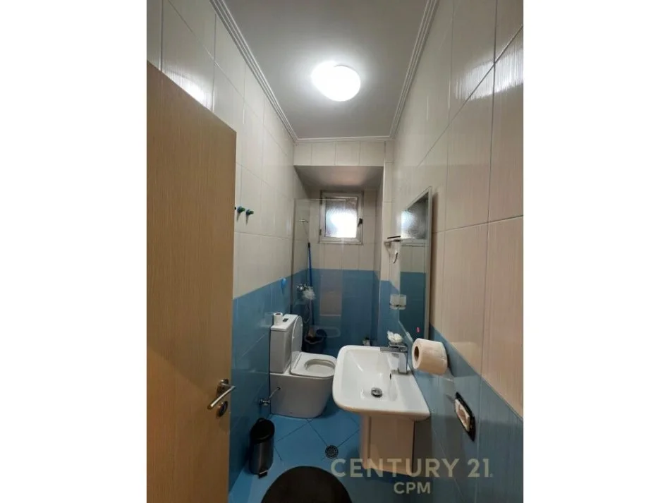 Tirane, shitet apartament 2+1 Kati 10, 79 m² 180.000 € (KOMUNA E PARISIT)