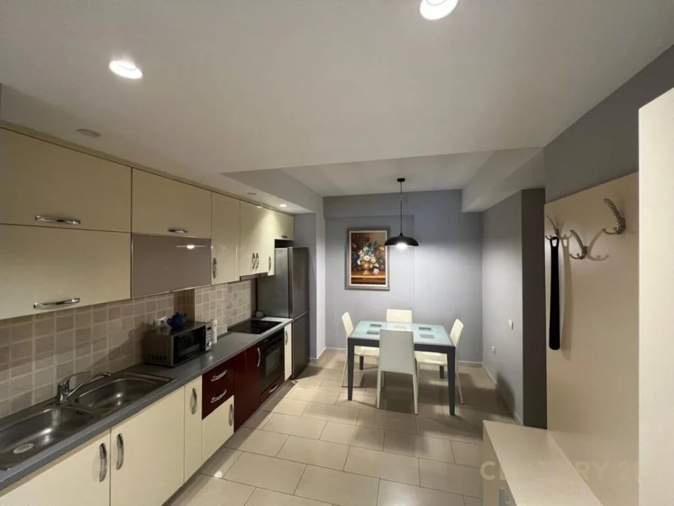 Tirane, shitet apartament 2+1 Kati 10, 79 m² 180.000 € (KOMUNA E PARISIT)