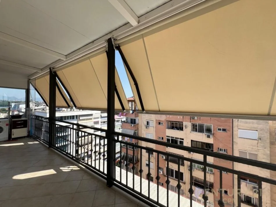 Tirane, shitet apartament 2+1 Kati 10, 79 m² 180.000 € (KOMUNA E PARISIT)