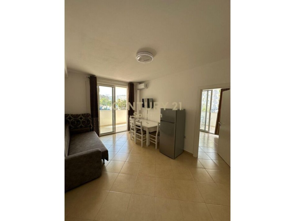 OKAZION! Shitet apartament 1+1+Ballkon, 5 minuta larg detit! Shengjin