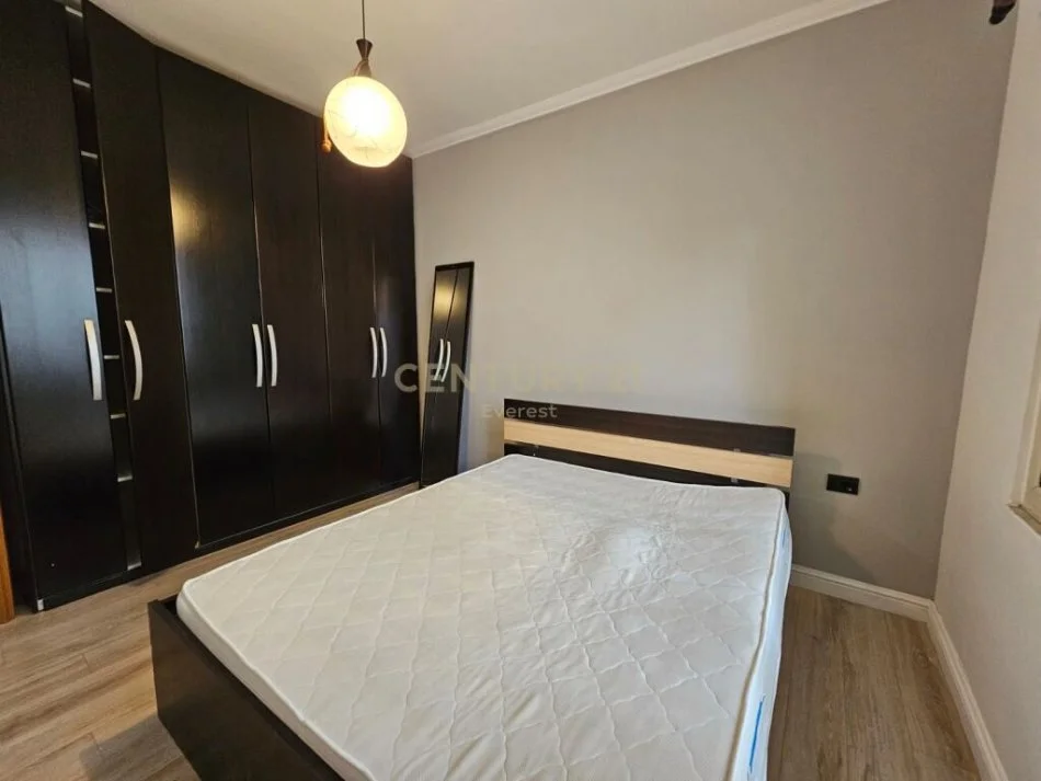 Tirane, shitet apartament 1+1 Kati 1, 64 m² (fresk)