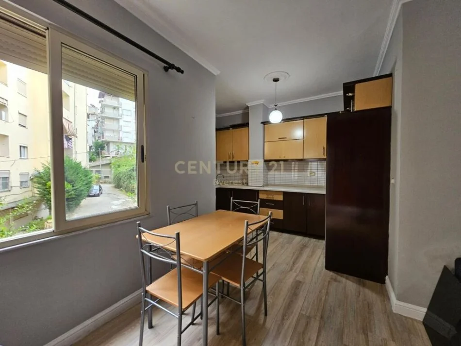 Tirane, shitet apartament 1+1 Kati 1, 64 m² (fresk)