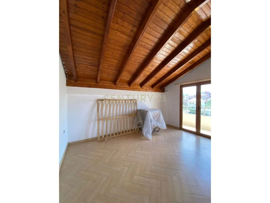 Tirane, jepet me qera apartament 3+1+Ballkon Kati 5, 103 m² 450 € (Rruga Sadik Petrela, Varri I Bamit)