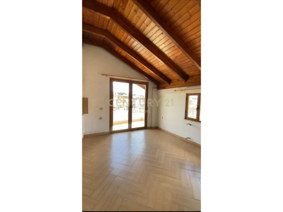 Tirane, jepet me qera apartament 3+1+Ballkon Kati 5, 103 m² 450 € (Rruga Sadik Petrela, Varri I Bamit)