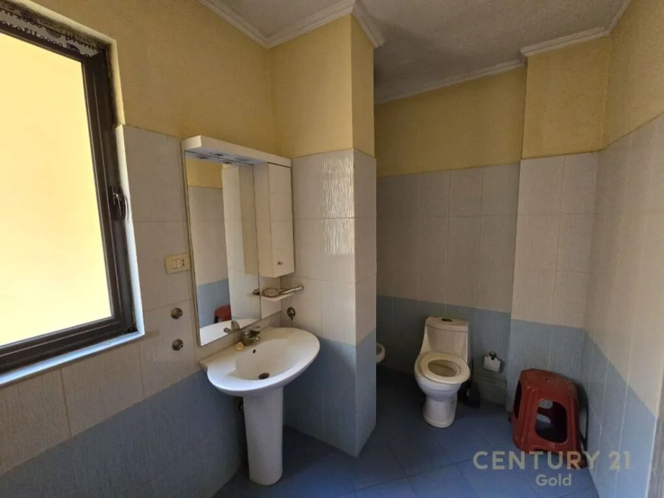 Tirane, shitet apartament 2+1+Ballkon Kati 5, 97 m² 115.000 € (ASTIR)