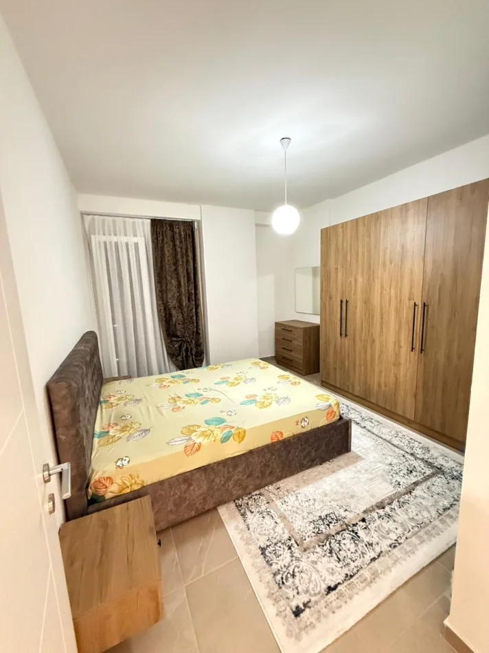Tirane, jepet me qera apartament 1+1 Kati 9, 70 m² 450 € (Astir)