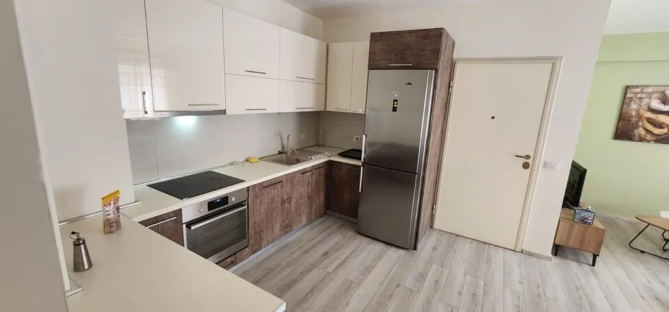 Tirane, jepet me qera apartament 2+1+Ballkon Kati 4, 86 m² 700 € 