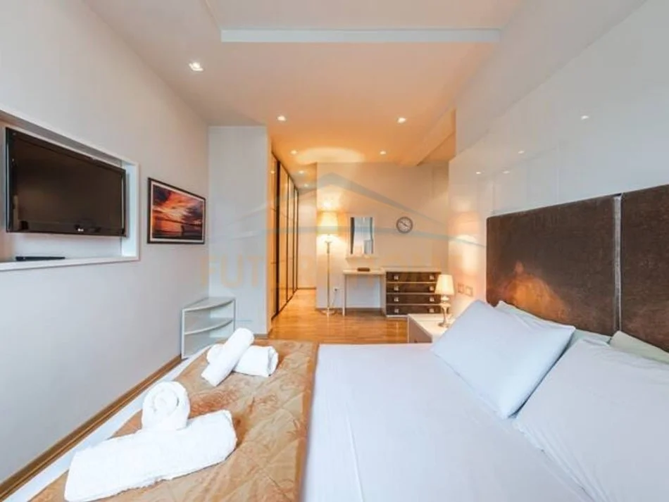 Durres, shitet apartament duplex 3+1+Ballkon Kati 8, 295 m² 360.000 € (Qender, Durres)