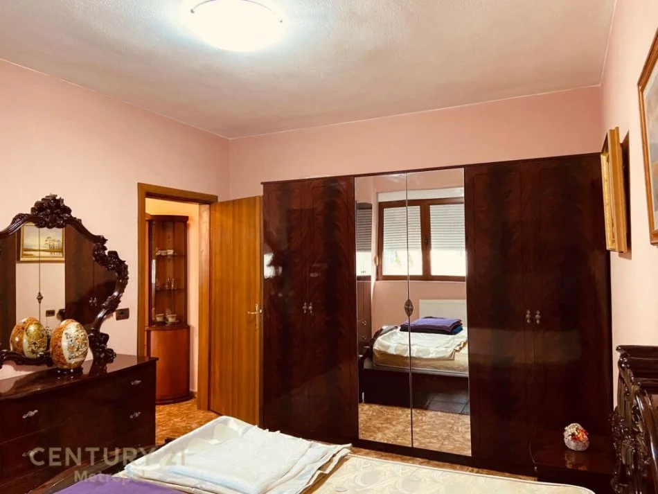 Tirane, jepet me qera apartament 1+1 Kati 3, 67 m² 500 € (sheshi willson)