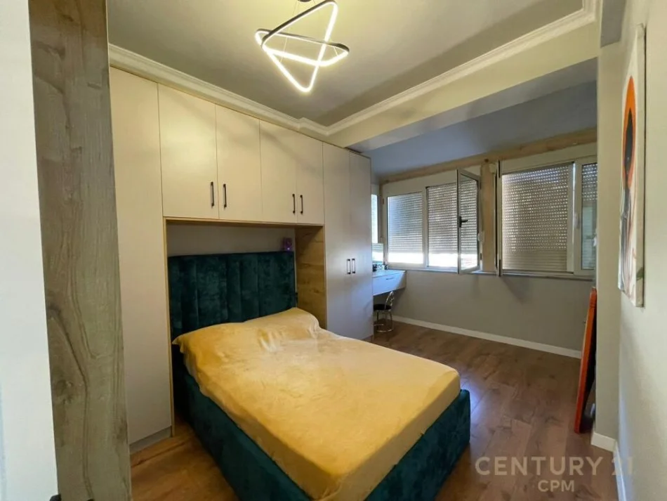 Tirane, shitet apartament 2+1 Kati 5, 114 m² 160.000 € (kodra e diellit)