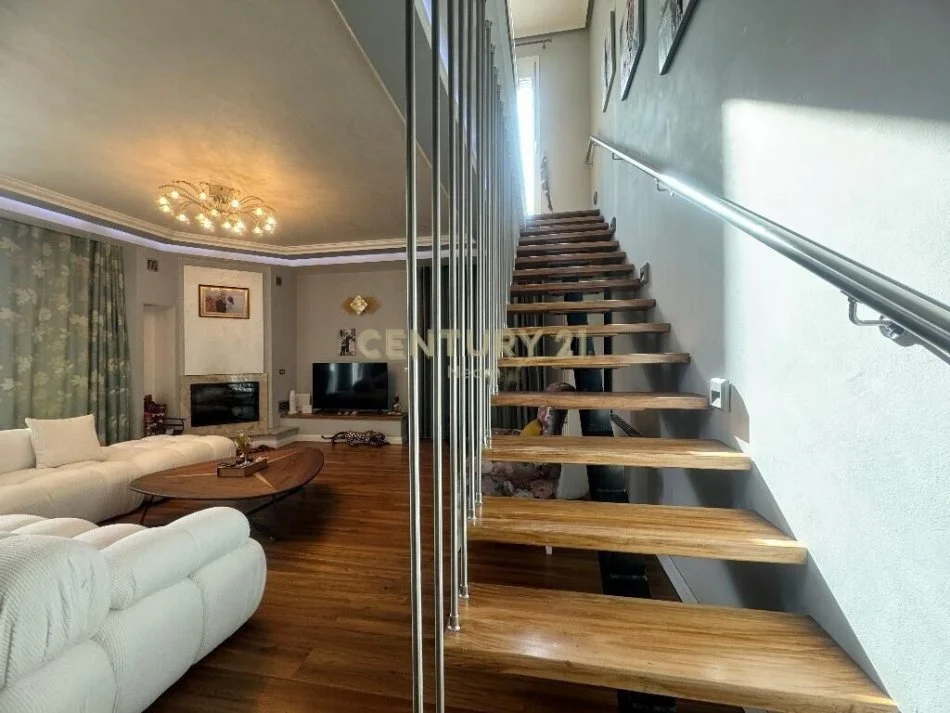 Tirane, jepet me qera apartament 2+1 Kati 4, 187 m² 1.300 € (liqeni i thate)