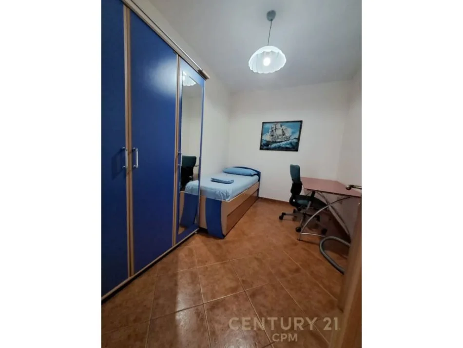 Tirane, jepet me qera apartament 2+1 Kati 5, 81 m² 600 € (ZOGU I ZI)