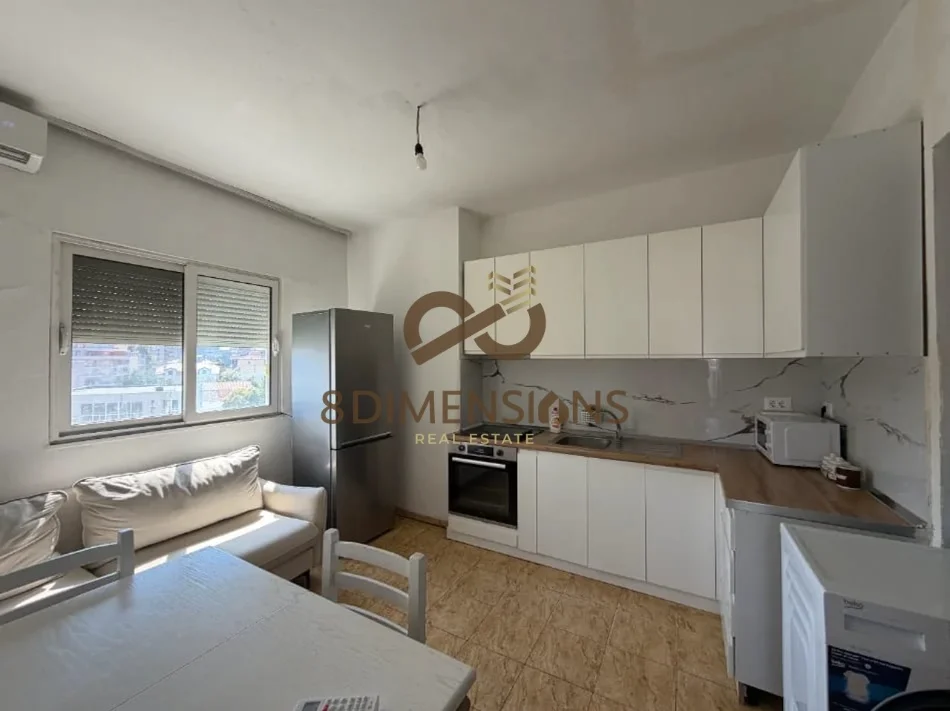 Tirane, jepet me qera apartament 2+1+Ballkon Kati 4, 70 m² 600 € (Don Bosko - D8242A-233)