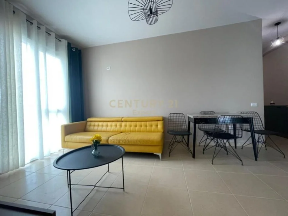 Tirane, jepet me qera apartament 2+1 Kati 5, 56 m² 450 € (laprake)