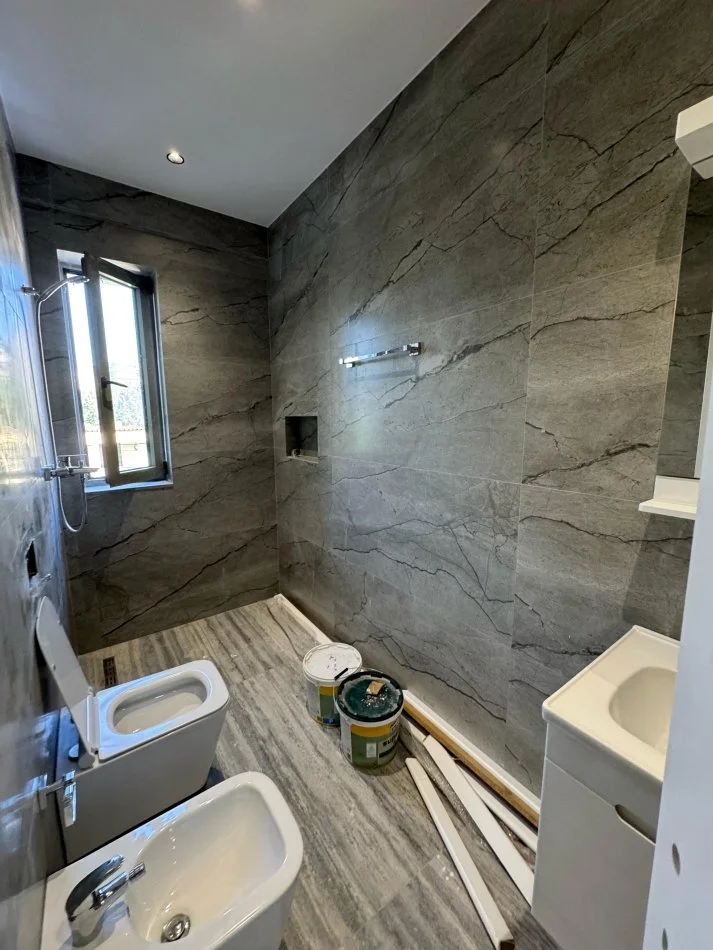 Tirane, jepet me qera apartament 2+1 Kati 2, 120 m² 750 € (Ish fusha e aviacionit)