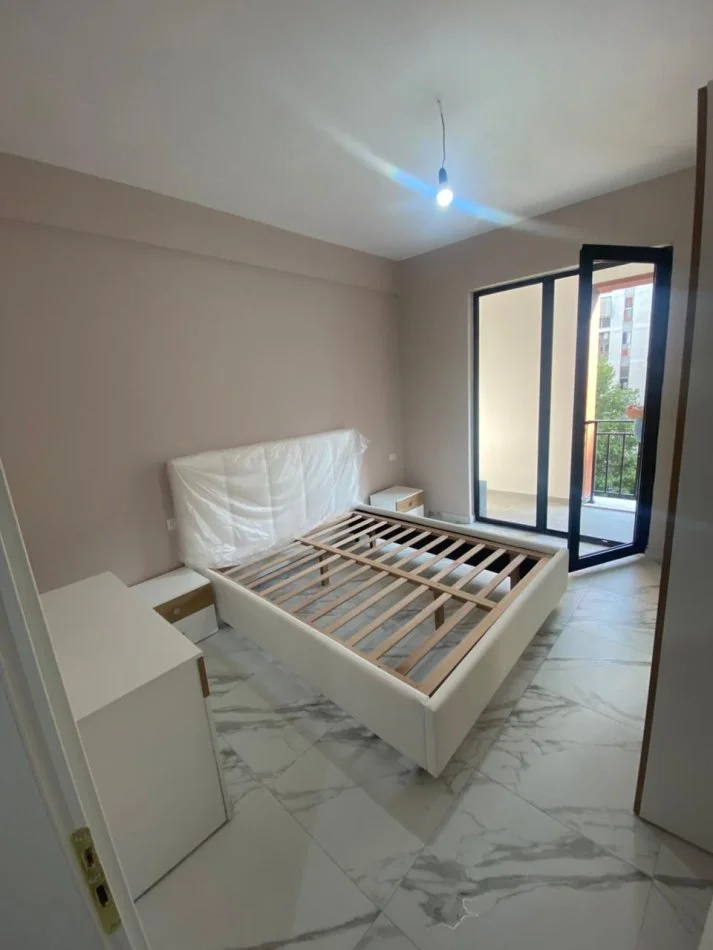 Tirane, jepet me qera apartament 1+1 Kati 4, 75 m² 450 € (Astir)