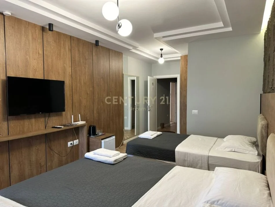 Tirane, shitet apartament 1+1+Ballkon Kati 8, 76 m² 190.000 € (Rruga Jordan Misja, Ish Stacioni i Trenit)