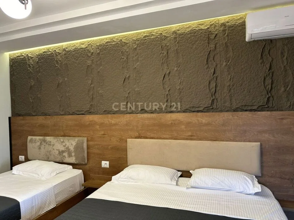 Tirane, shitet apartament 1+1+Ballkon Kati 8, 76 m² 190.000 € (Rruga Jordan Misja, Ish Stacioni i Trenit)