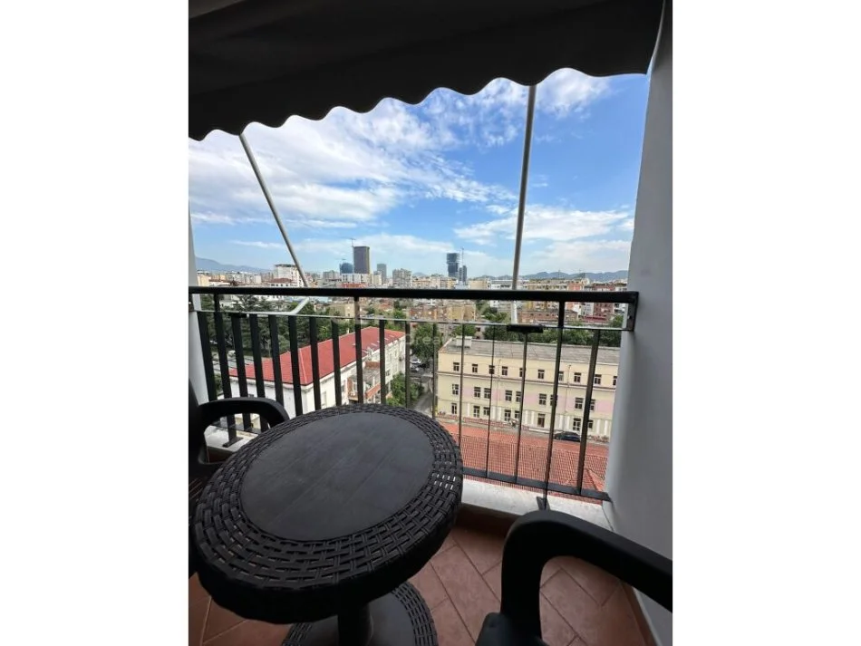 Tirane, shitet apartament 1+1+Ballkon Kati 8, 76 m² 190.000 € (Rruga Jordan Misja, Ish Stacioni i Trenit)